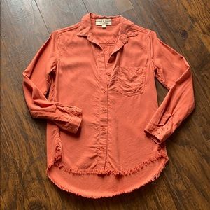 NWOT Anthro Cloth & Stone Fringe Hem Botton Down